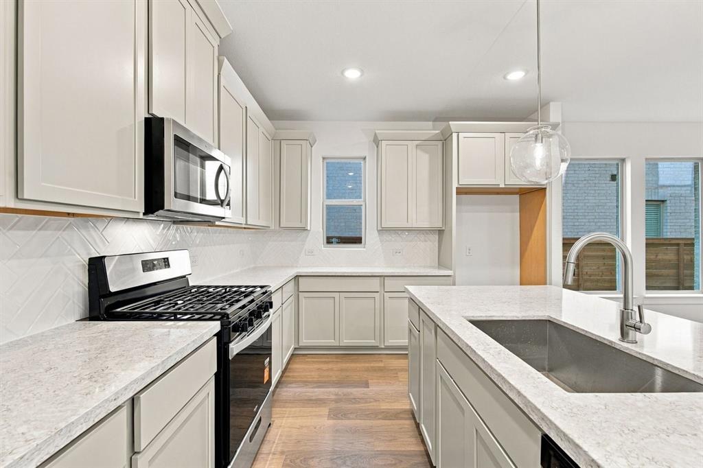 DAL_Solterra_Morris_1640 Peridot Parkway (12)