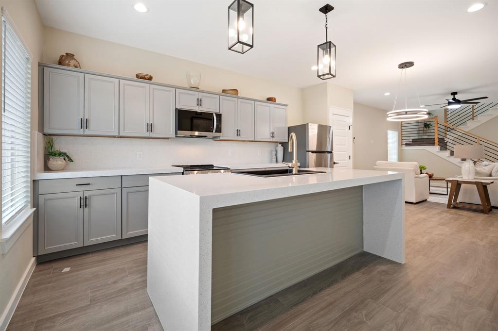 2526 Peabody, Dallas, TX 75215