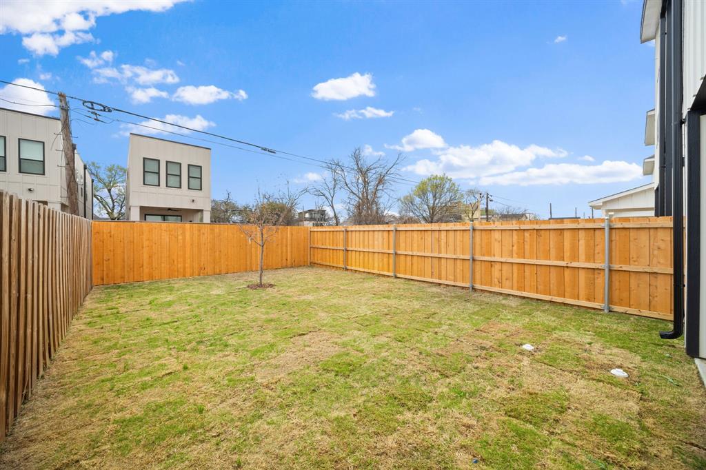 2526 Peabody, Dallas, TX 75215