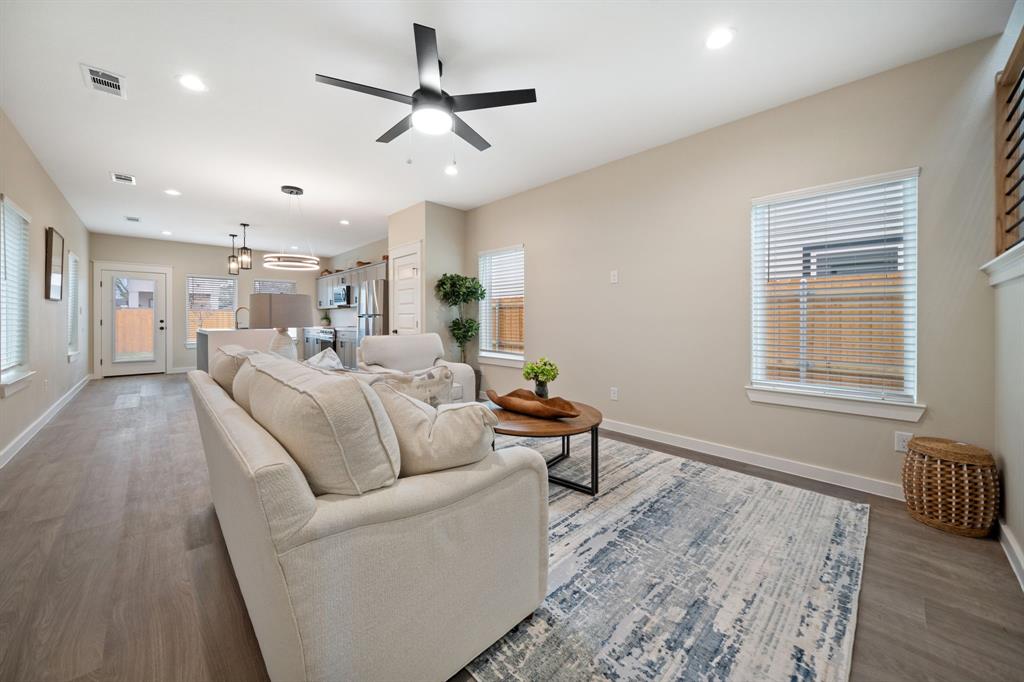 2526 Peabody, Dallas, TX 75215