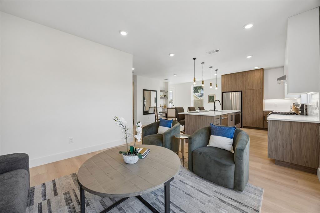 415 N Patton Avenue, Dallas, TX 75203