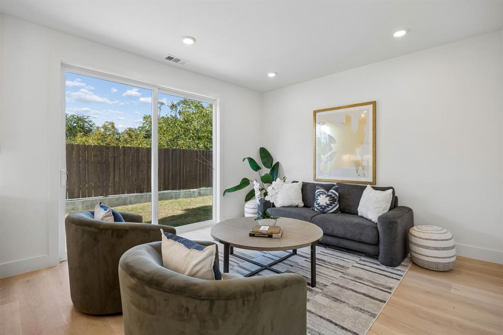 415 N Patton Avenue, Dallas, TX 75203