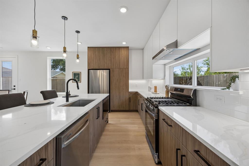 415 N Patton Avenue, Dallas, TX 75203
