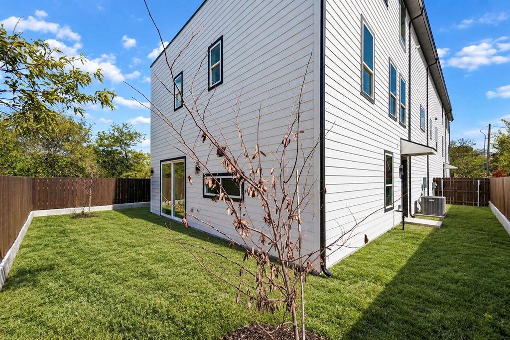 415 N Patton Avenue, Dallas, TX 75203