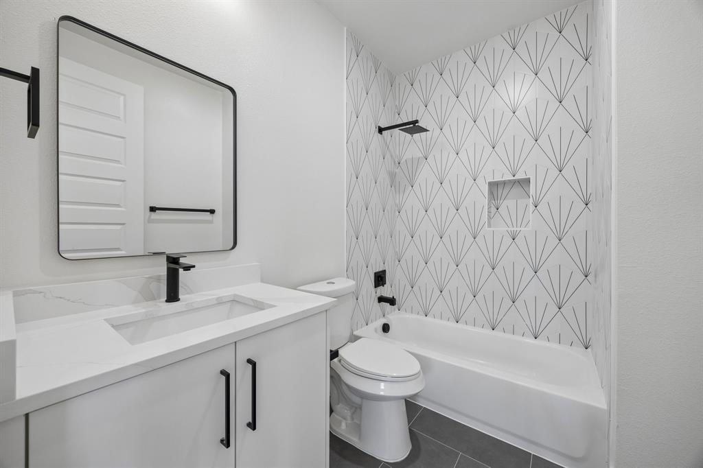 415 N Patton Avenue, Dallas, TX 75203