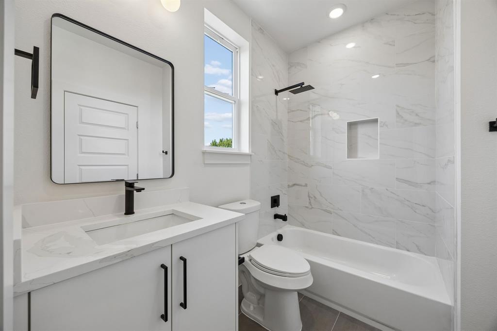 415 N Patton Avenue, Dallas, TX 75203