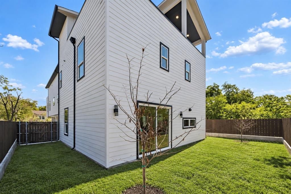 415 N Patton Avenue, Dallas, TX 75203
