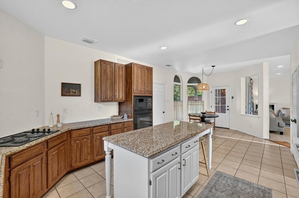153 Wellington Lane, Heath, TX 75032