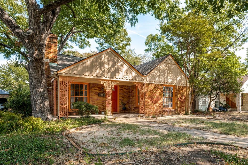 2219 Carnes Street, Dallas, TX 75208
