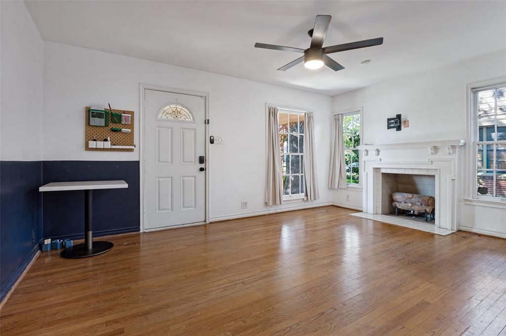 2219 Carnes Street, Dallas, TX 75208