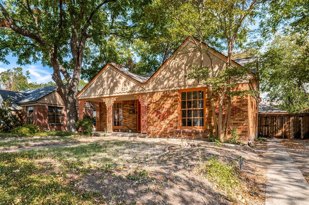 2219 Carnes Street, Dallas, TX 75208
