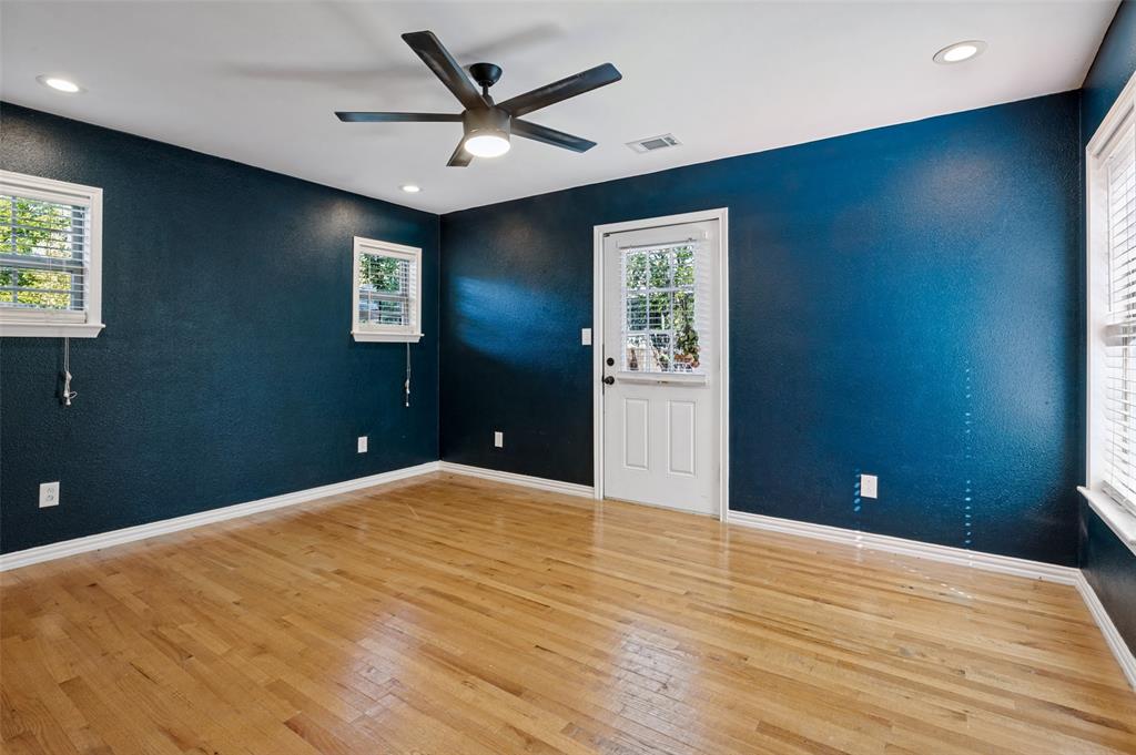 2219 Carnes Street, Dallas, TX 75208