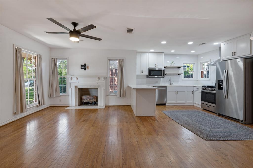 2219 Carnes Street, Dallas, TX 75208
