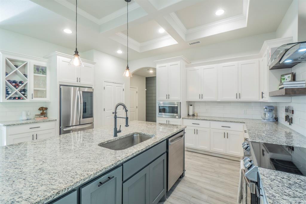 1004 Mojave Trail, Granbury, TX 76048