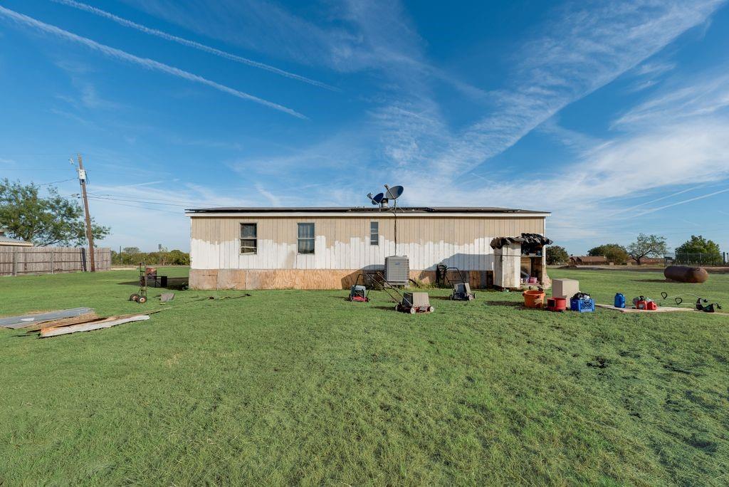 8830 Highview Drive, Crandall, TX 75114 8830 Highview Drive, Crandall, TX 75114