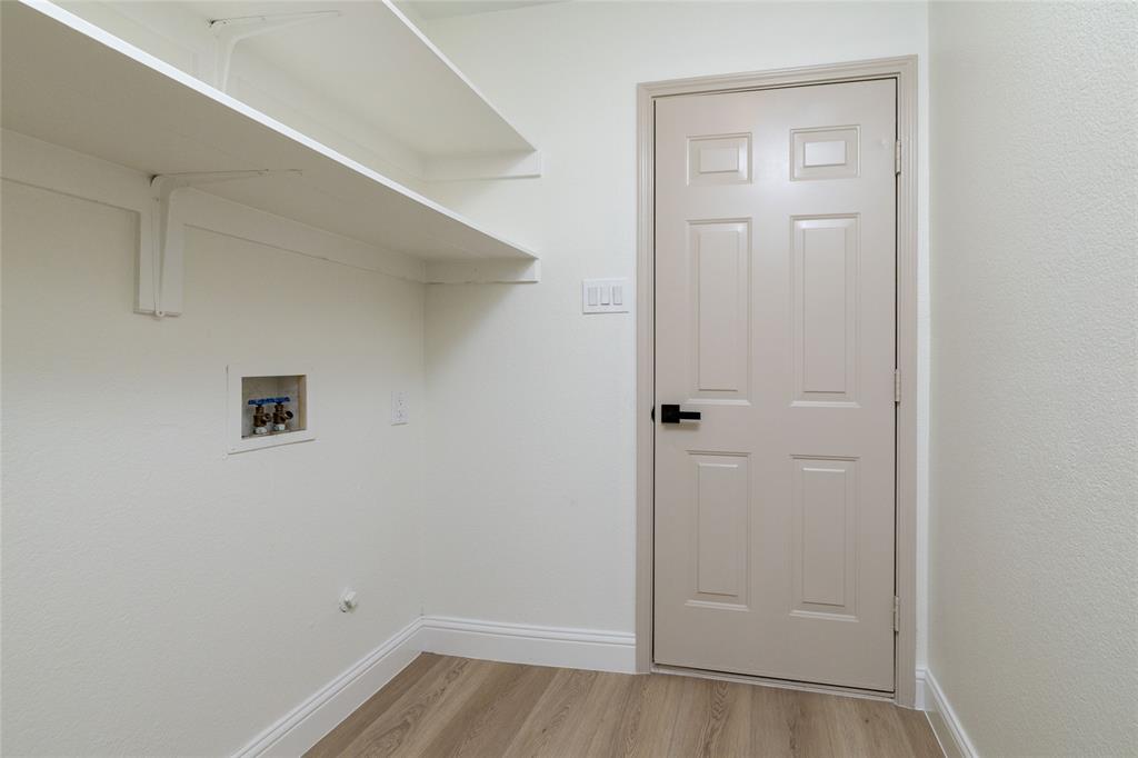 2048 Bay View Drive, Irving, TX 75060