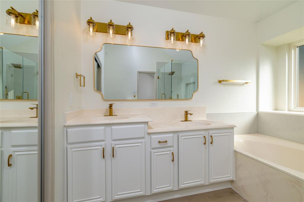2048 Bay View Drive, Irving, TX 75060
