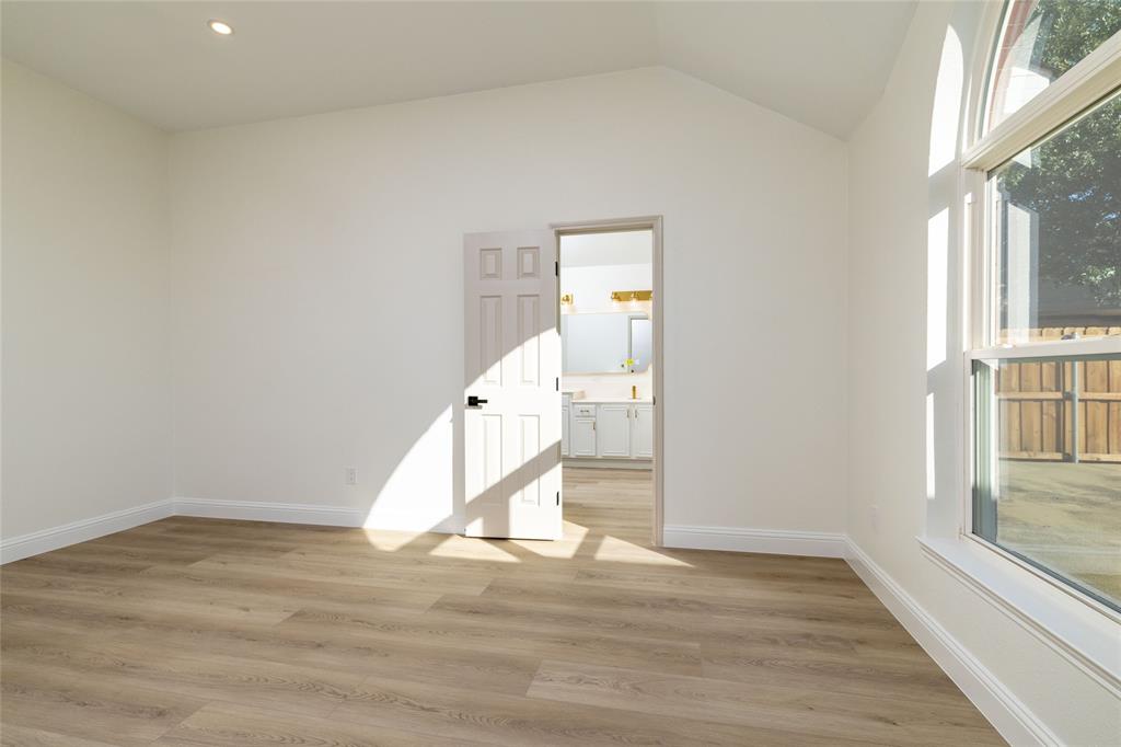 2048 Bay View Drive, Irving, TX 75060