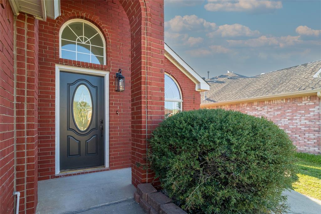 2048 Bay View Drive, Irving, TX 75060