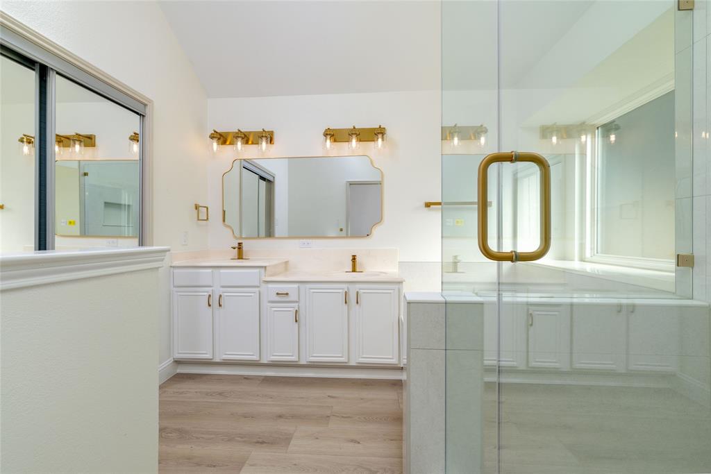 2048 Bay View Drive, Irving, TX 75060