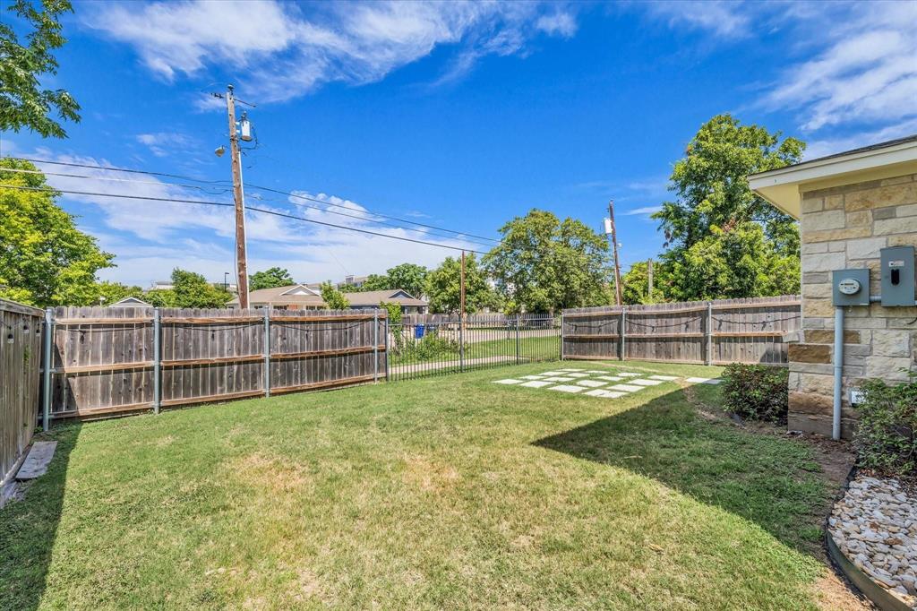 2225 S 2nd Street, Waco, TX 76706
