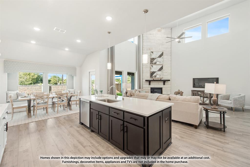 517 Pearly Top Drive, Glenn Heights, TX 75154