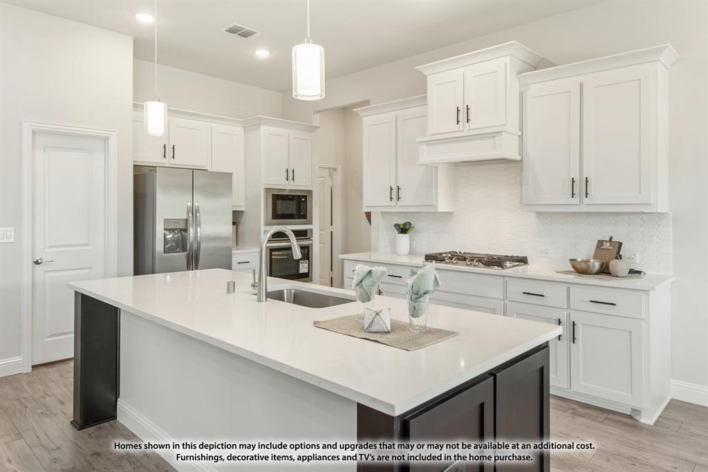 517 Pearly Top Drive, Glenn Heights, TX 75154