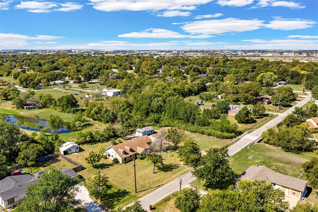 712 Beard Avenue, Robinson, TX 76706