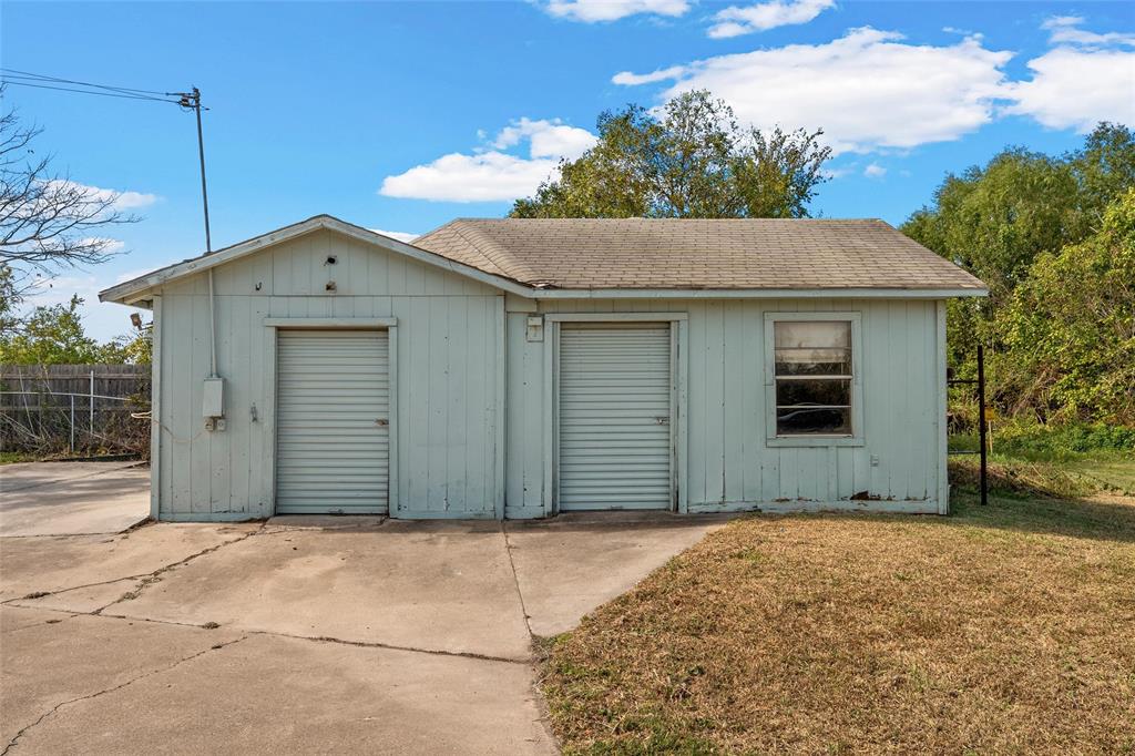 712 Beard Avenue, Robinson, TX 76706
