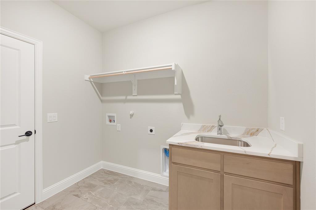 3842 Foot Hills Drive, Midlothian, TX 76065