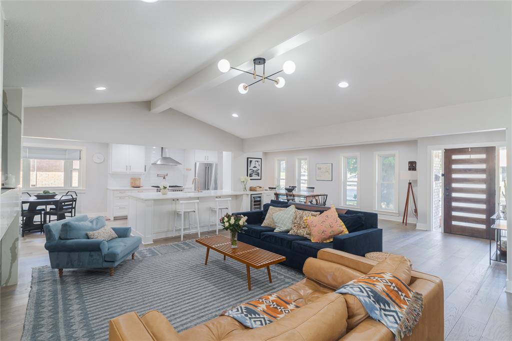 6112 E Lovers Lane, Dallas, TX 75214 6112 E Lovers Lane, Dallas, TX 75214