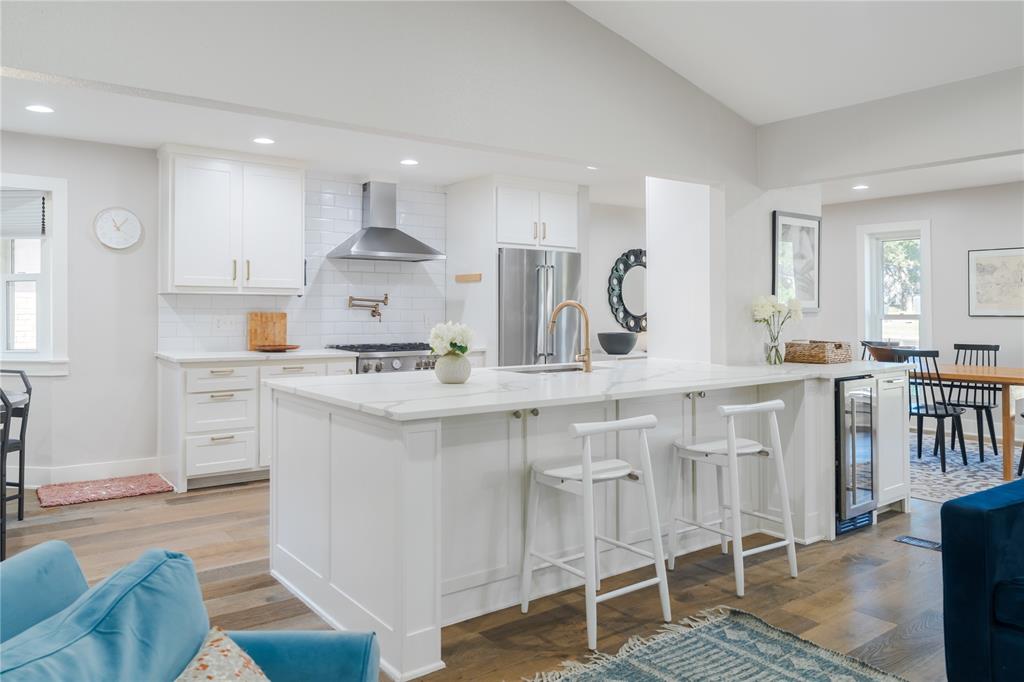 6112 E Lovers Lane, Dallas, TX 75214