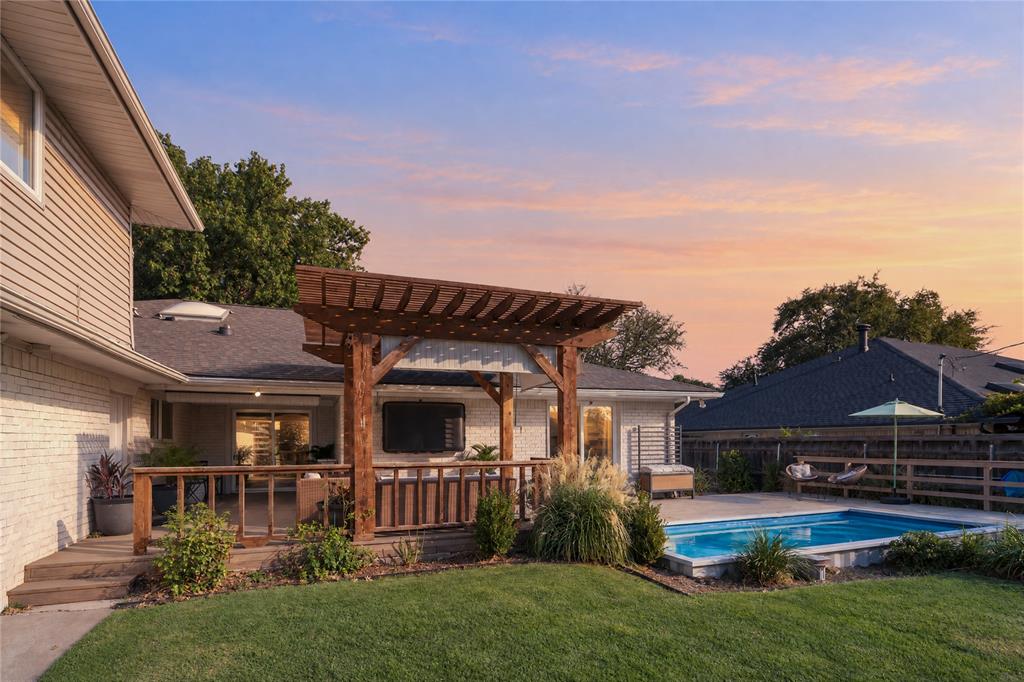 6112 E Lovers Lane, Dallas, TX 75214