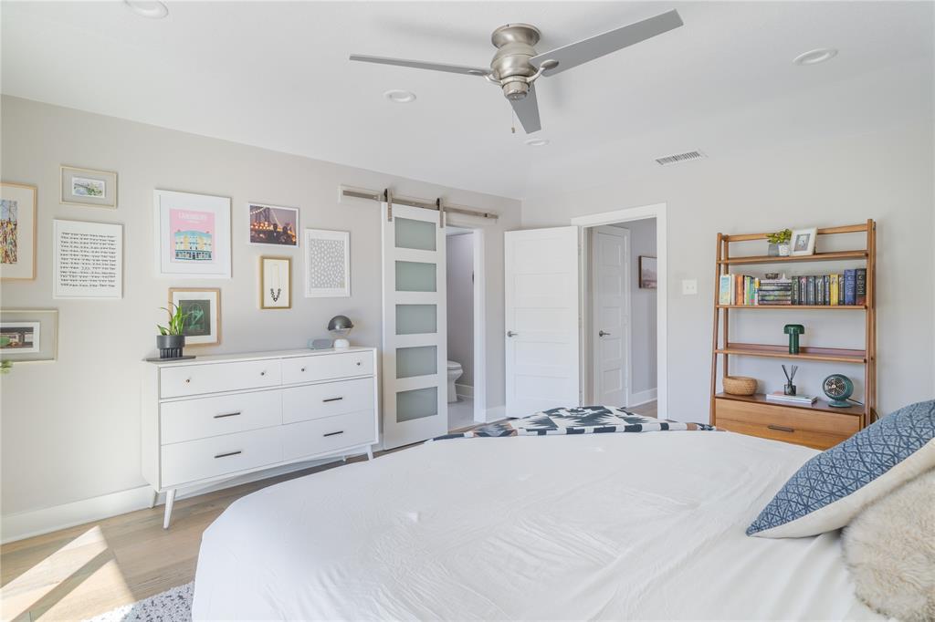 6112 E Lovers Lane, Dallas, TX 75214