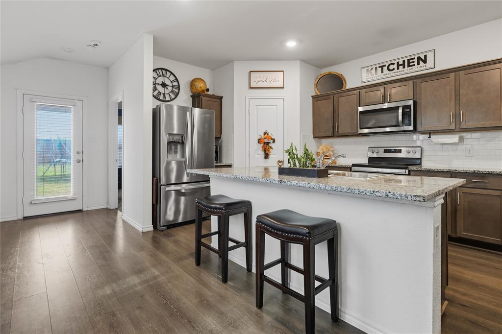 2204 Nightgrove Circle, Crandall, TX 75114