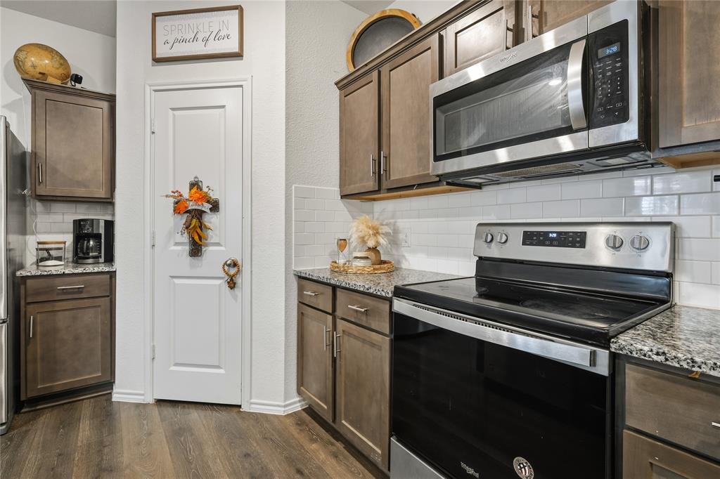 2204 Nightgrove Circle, Crandall, TX 75114