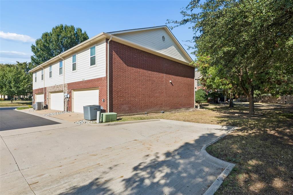 Garage and extra parking