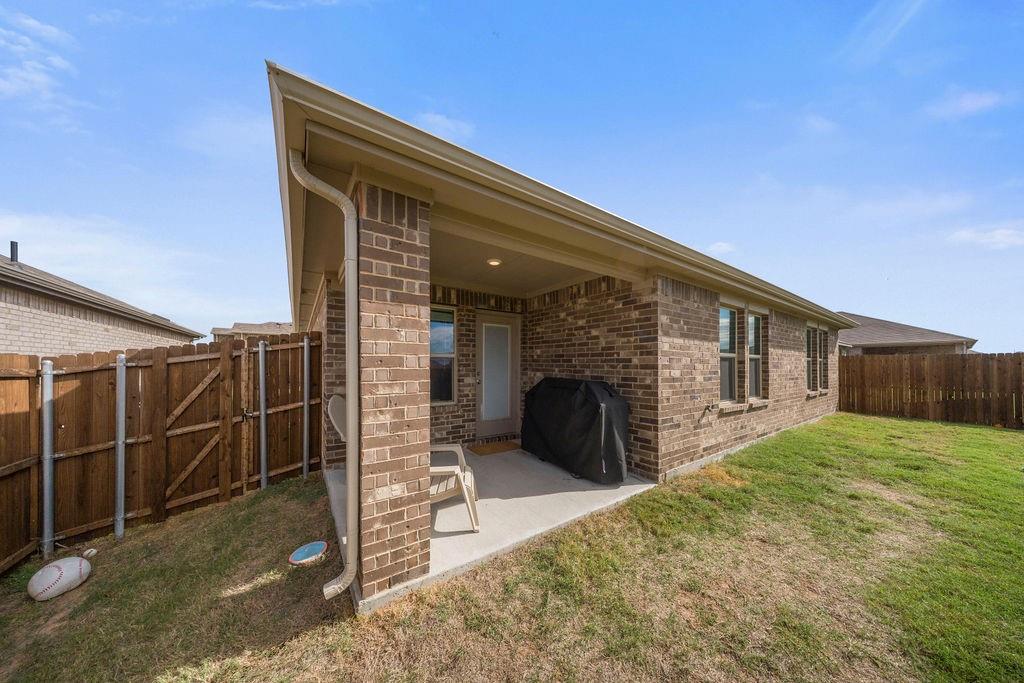 2606 Rockridge Drive, Crandall, TX 75114