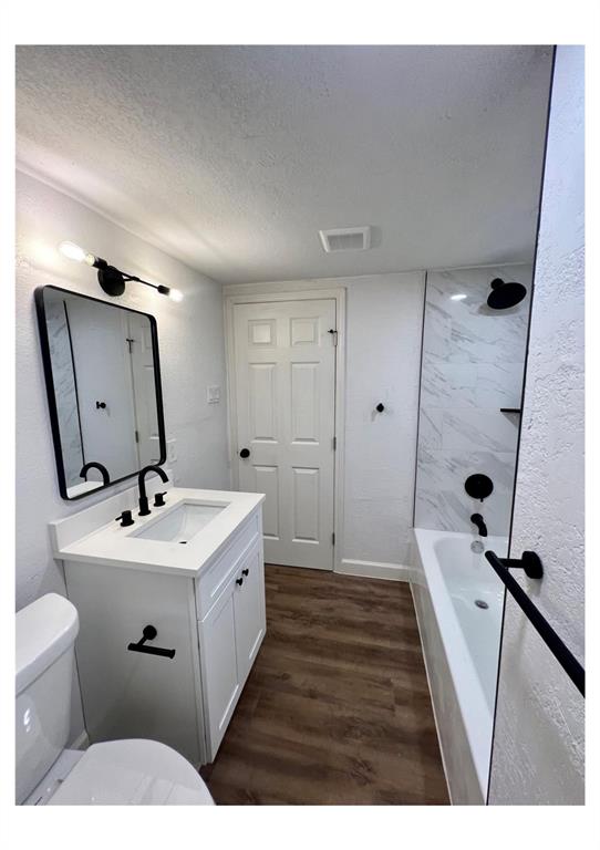1019 N Chandler Drive, #1017, Fort Worth, TX 76111