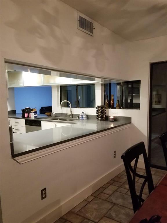 2840 Lee Street, Dallas, TX 75206