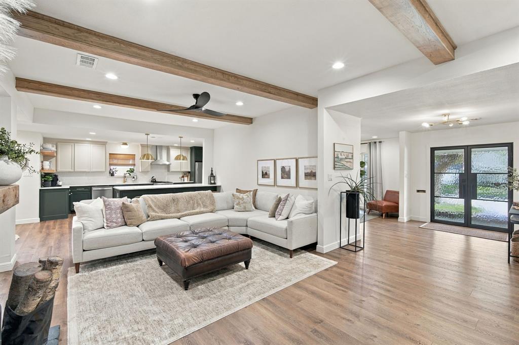 301 N Preston Street, Ennis, TX 75119 301 N Preston Street, Ennis, TX 75119