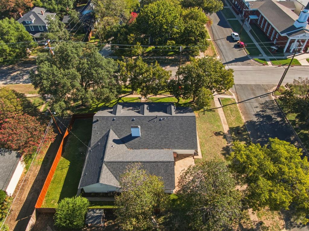 301 N Preston Street, Ennis, TX 75119