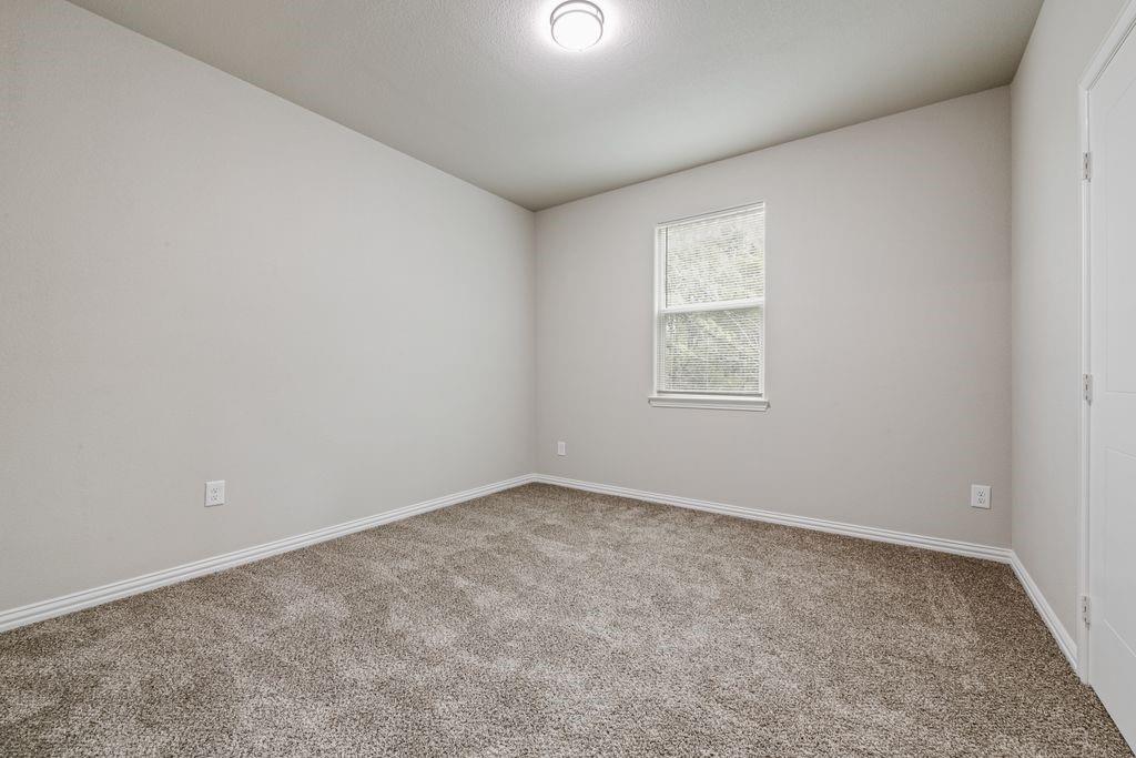 5612 Black Pine Circle, Granbury, TX 76048