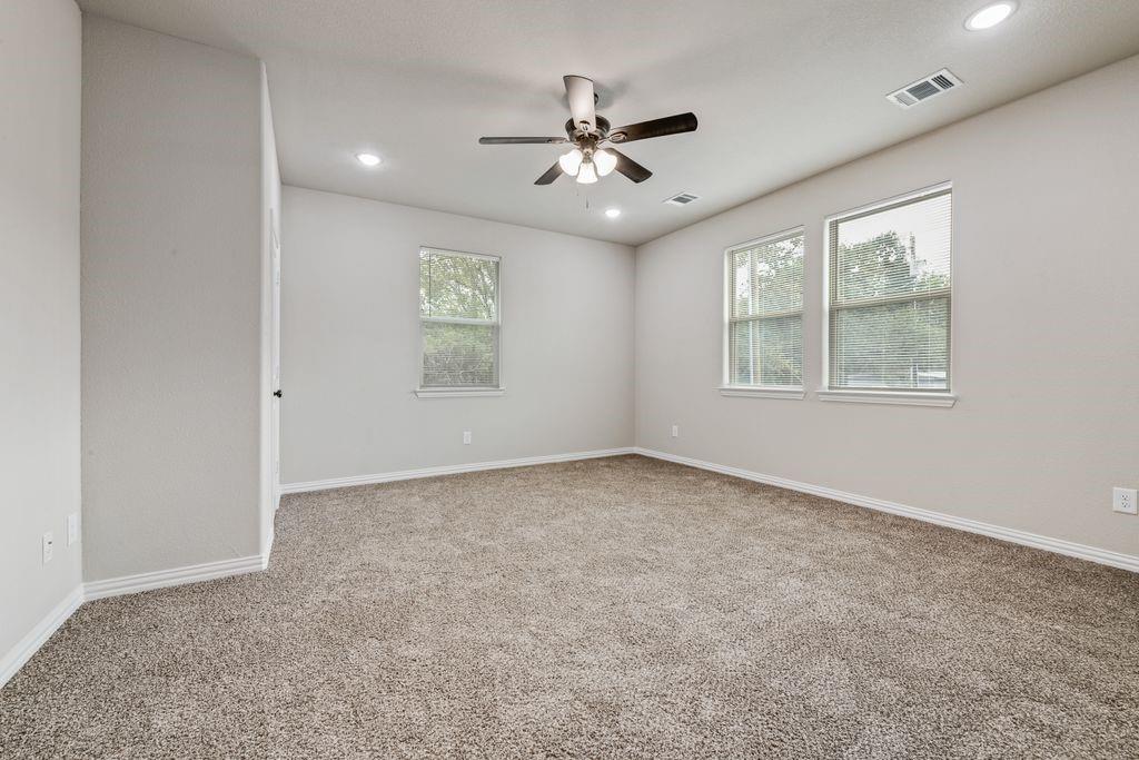 5612 Black Pine Circle, Granbury, TX 76048