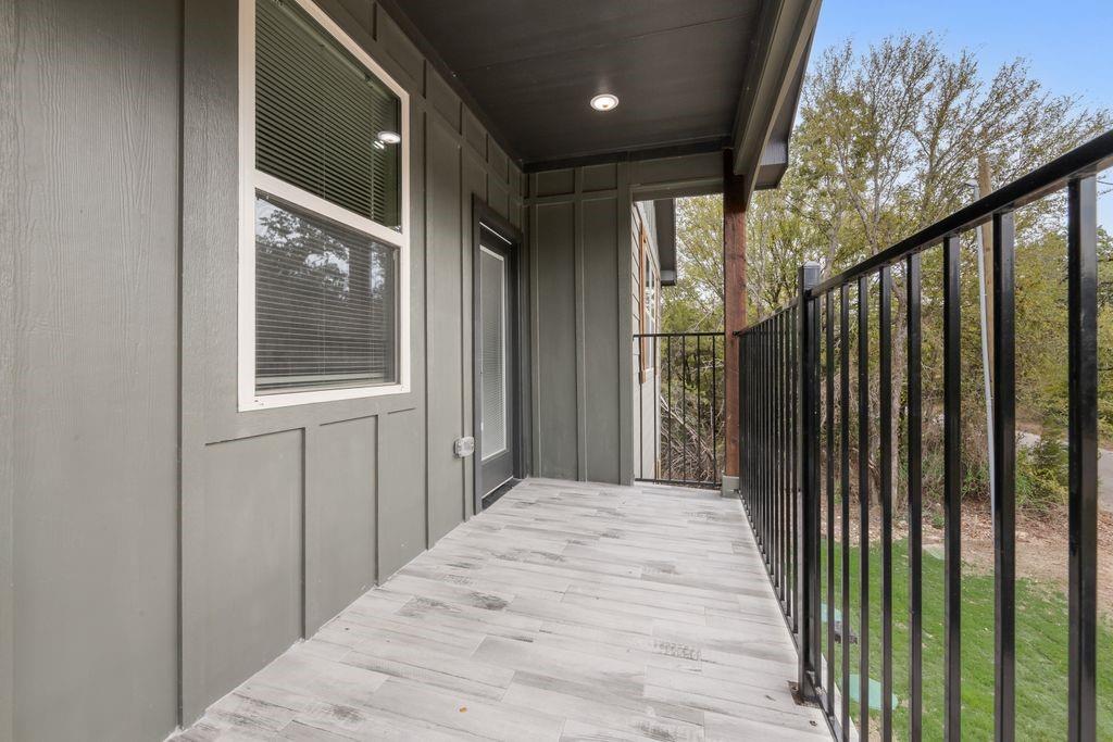 5612 Black Pine Circle, Granbury, TX 76048