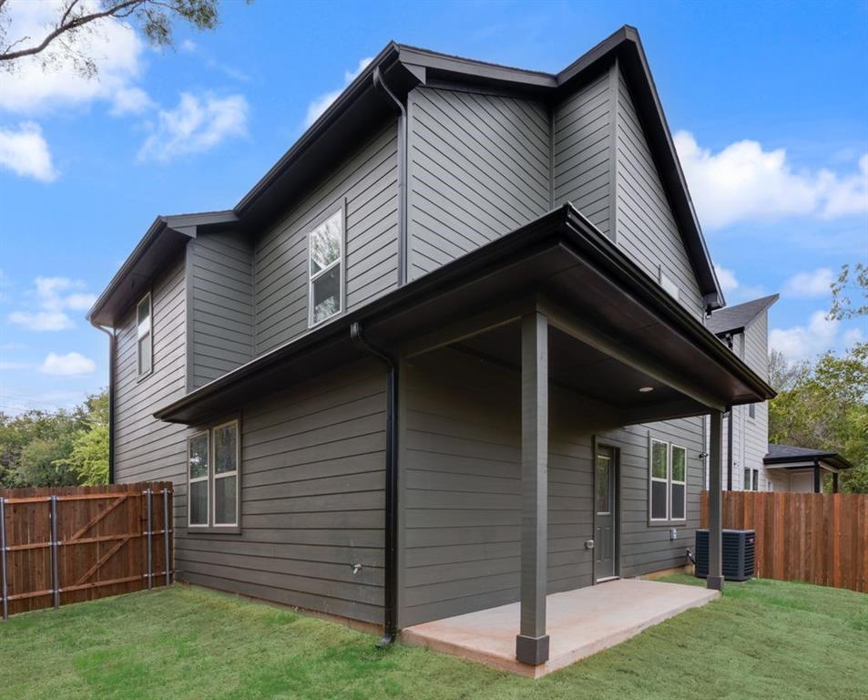 5612 Black Pine Circle, Granbury, TX 76048