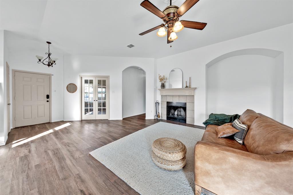 1829 Sable Wood Drive, Anna, TX 75409