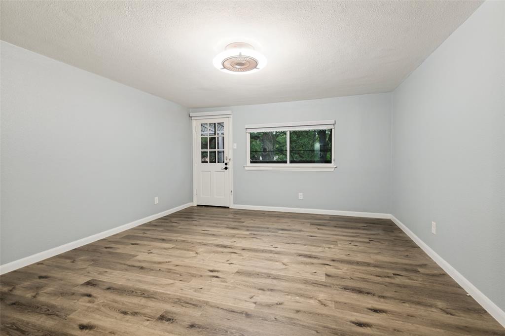 1801 Green Oaks Drive, Irving, TX 75061