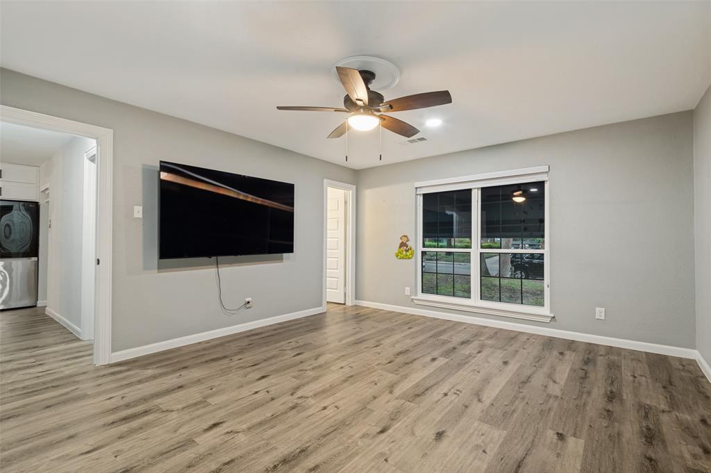1801 Green Oaks Drive, Irving, TX 75061