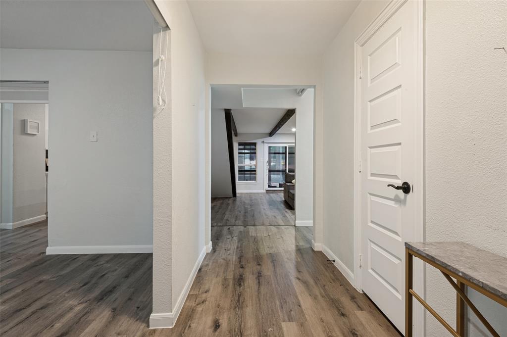 1801 Green Oaks Drive, Irving, TX 75061